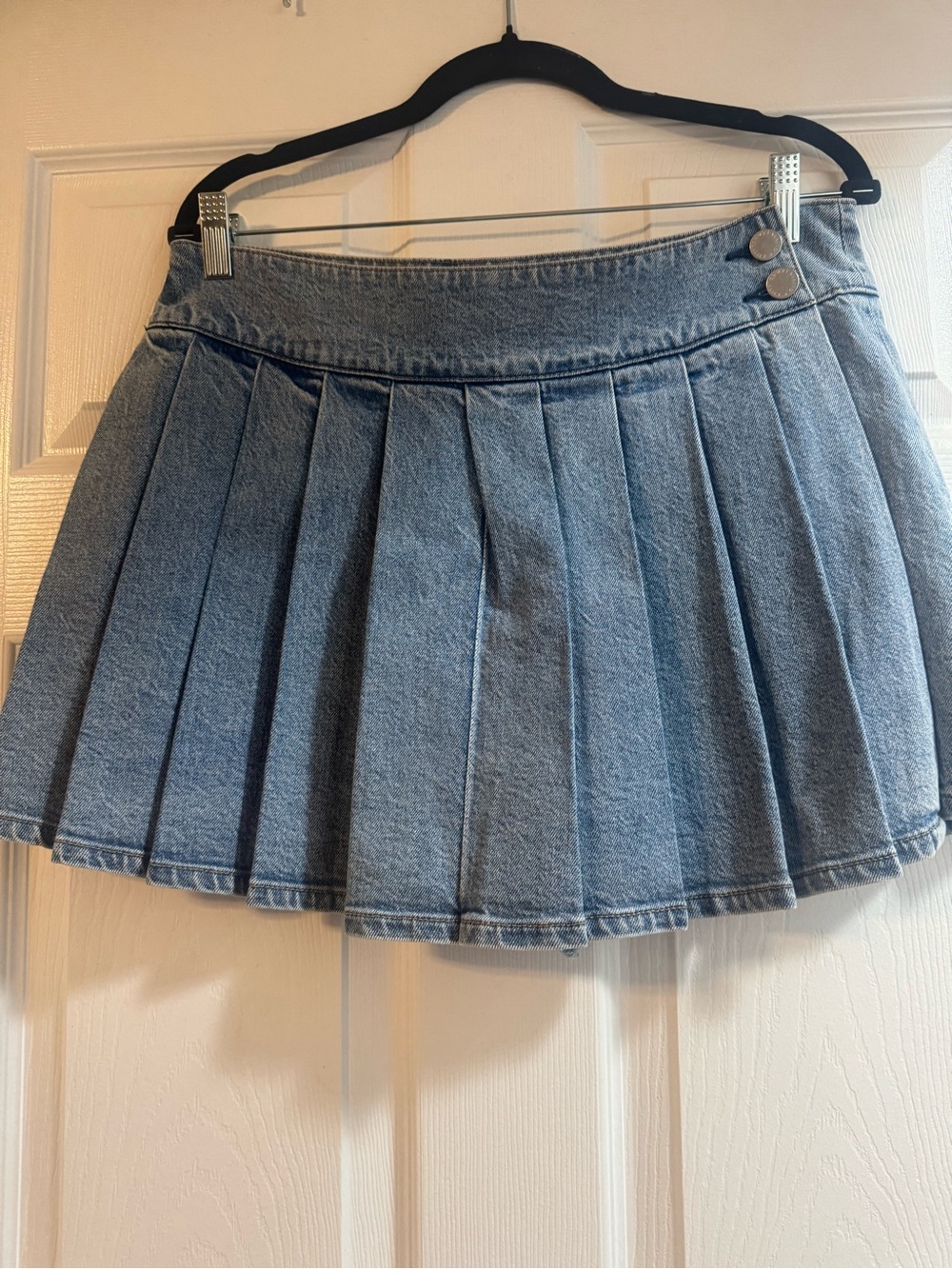 Alice + Olivia Pleated Denim Mini Skort- Light Blue